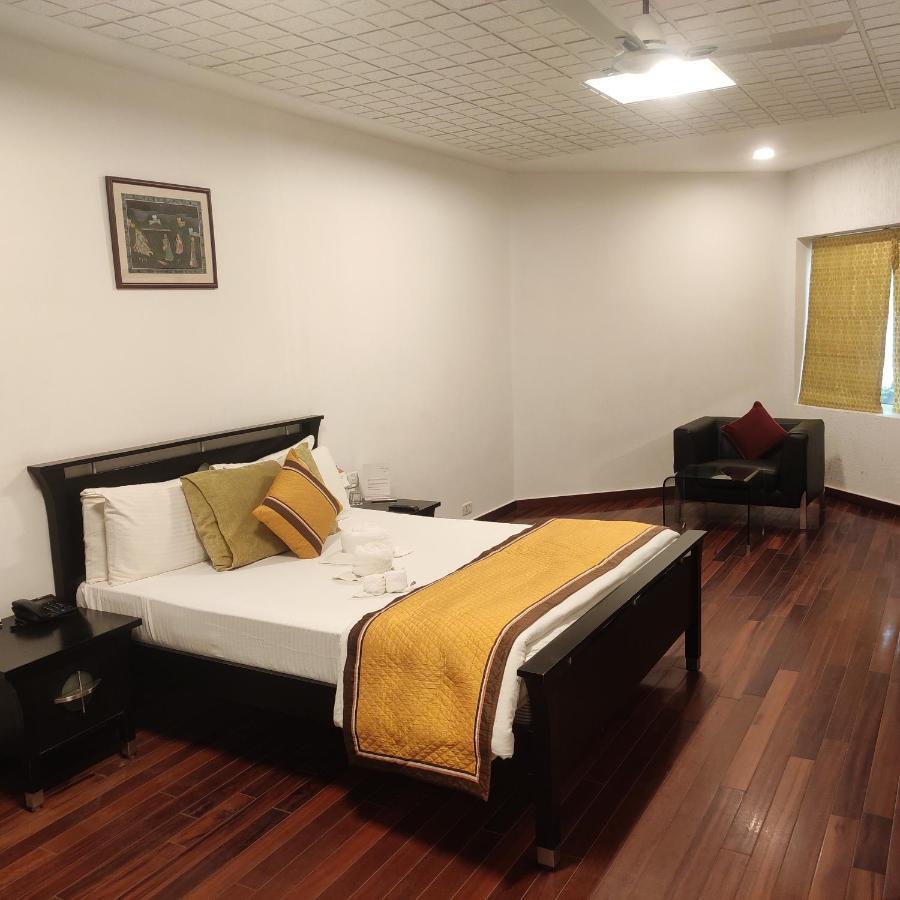 Vedic Village Sriperumbudur Formerly Known As Citrus Hotel Dış mekan fotoğraf